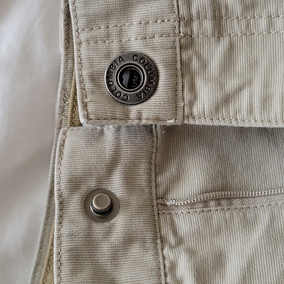 Columbia Men's Beige Cargo Shorts- Size 36 - Picture 7 of 12